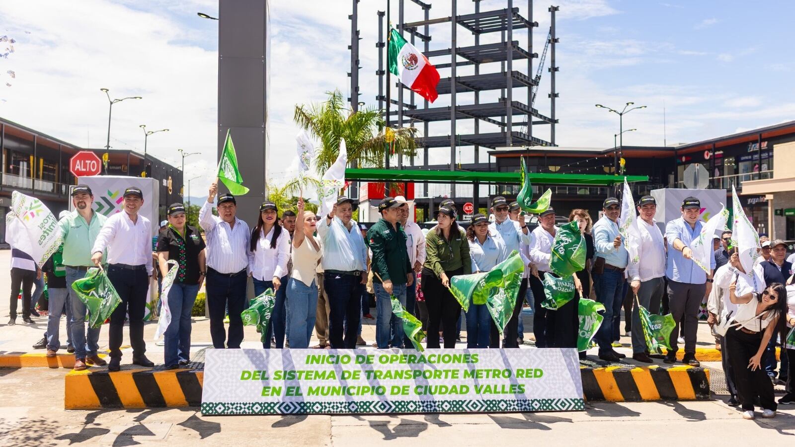 Ricardo Gallardo impulsa movilidad en SLP con MetroRed