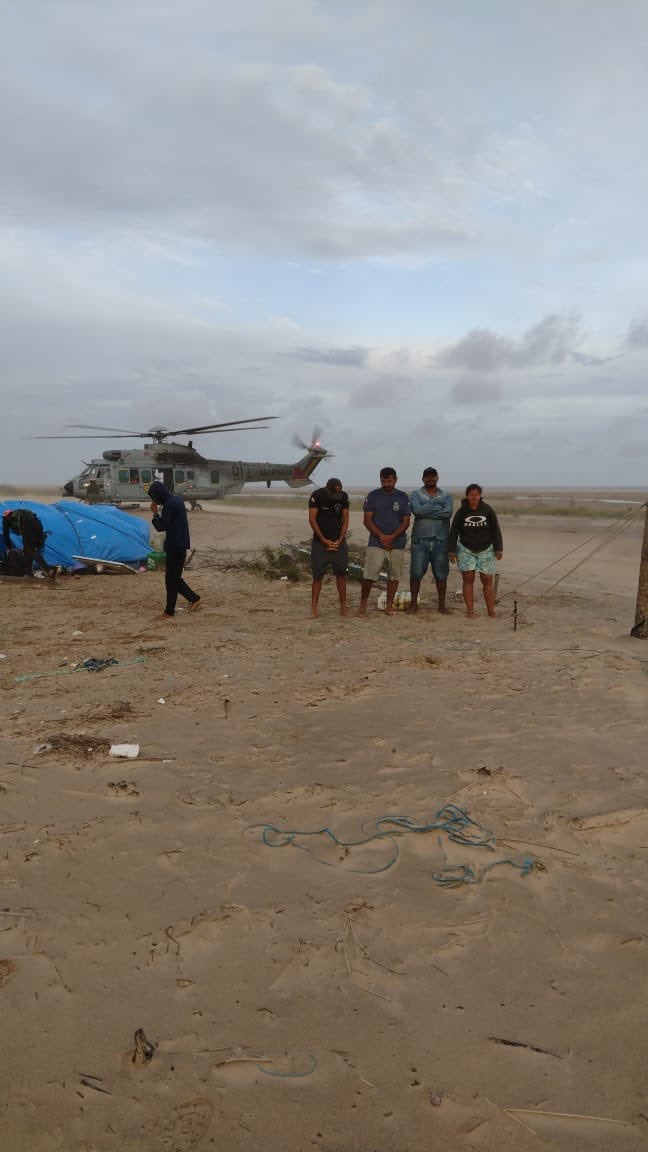 Náufragos rescatados por la Marina de Brasil