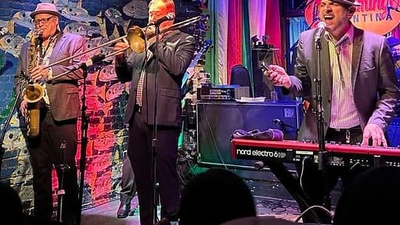 ¿A qué hora termina el concierto de The Slackers en Multiforo Alicia? Horario del 6 y 7 de febrero