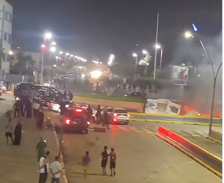España cierra frontera con Marruecos en Melilla ante llegada masiva de migrantes