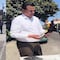 VIDEO: Guillermo Valencia, dirigente del PRI en Michoacán, regaló caguamas por el Día del Albañil