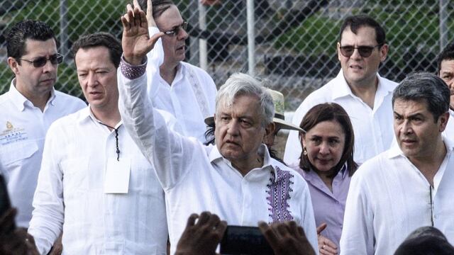 AMLO reirera la no reelección