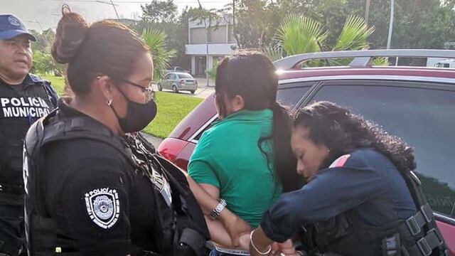 Mujer arrestada en Cancún