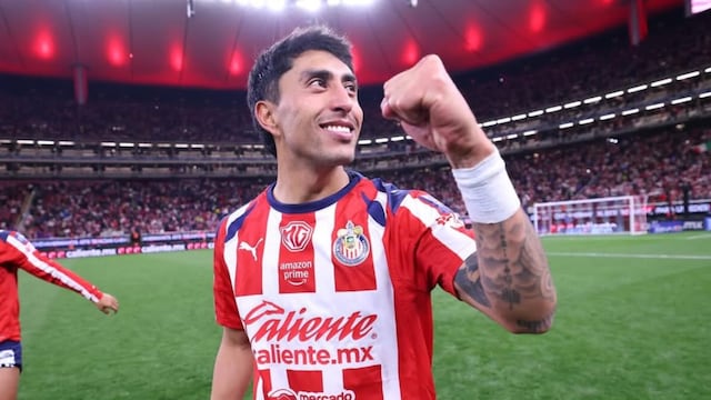 Omar Govea es un futbolista mexicano, mediocampista en el Club Deportivo Guadalajara.