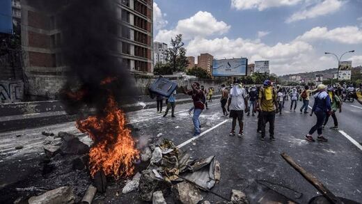 Piden elecciones en Venezuela