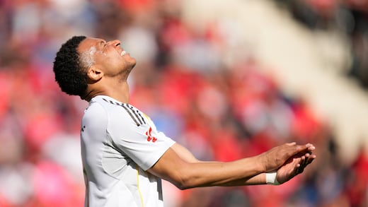 Real Madrid cae y se aleja del título de LaLiga