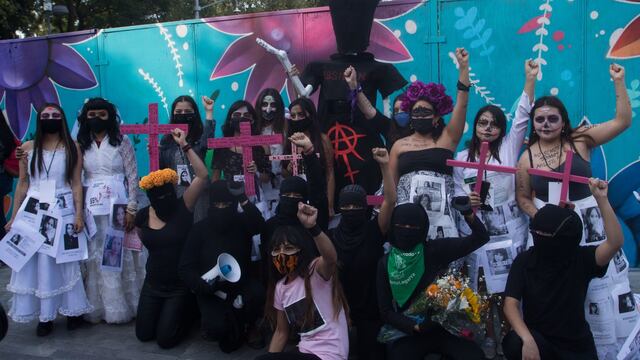 Catrinas protesta por feminicidios