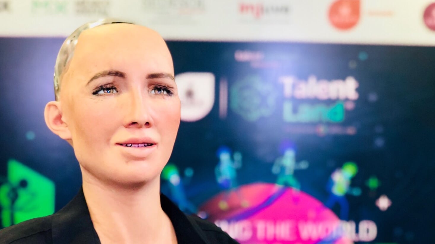 Sophia, la robot con Inteligencia Artificial, durtante su participaci;’on en Jaliusco Talent Land.