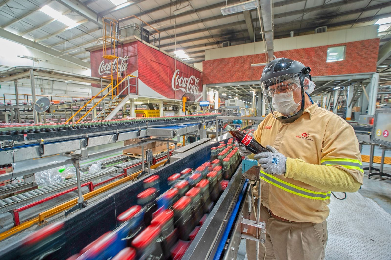Arca Continental incrementa ganancias