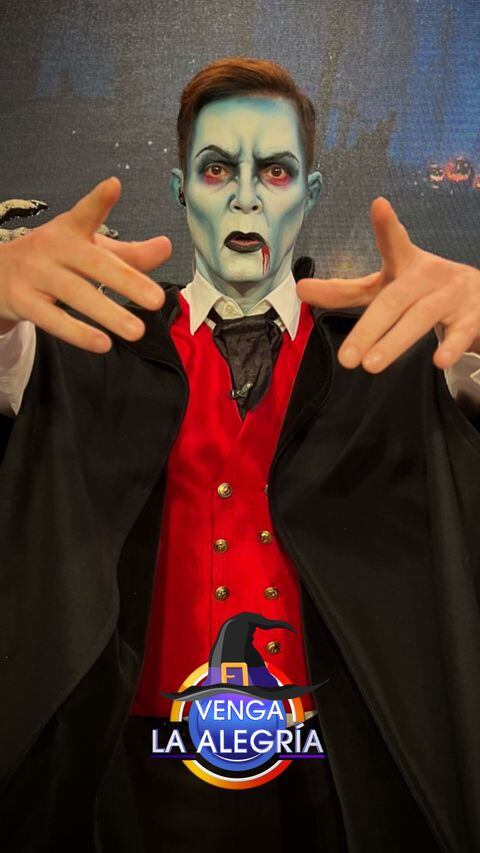 Horacio Villalobos, conductor de Venga La Alegría disfrazado como ‘Dracula’.