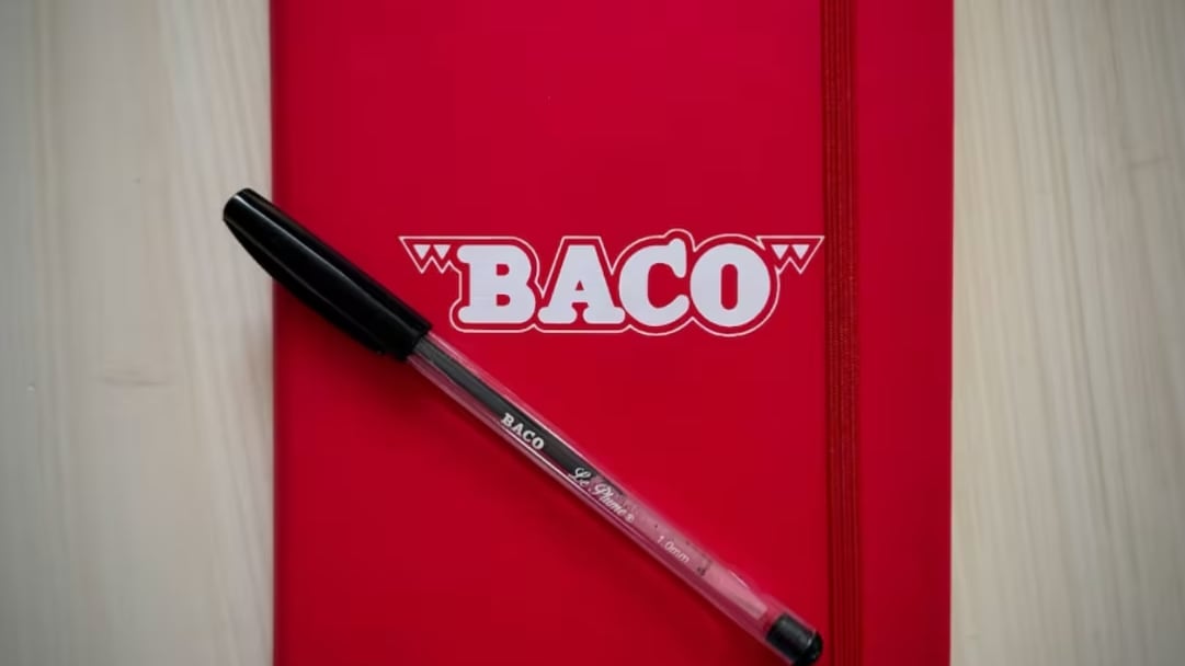 ¿Quién es John Urich-Sass? Heredero de Baco y ciudadano estadounidense