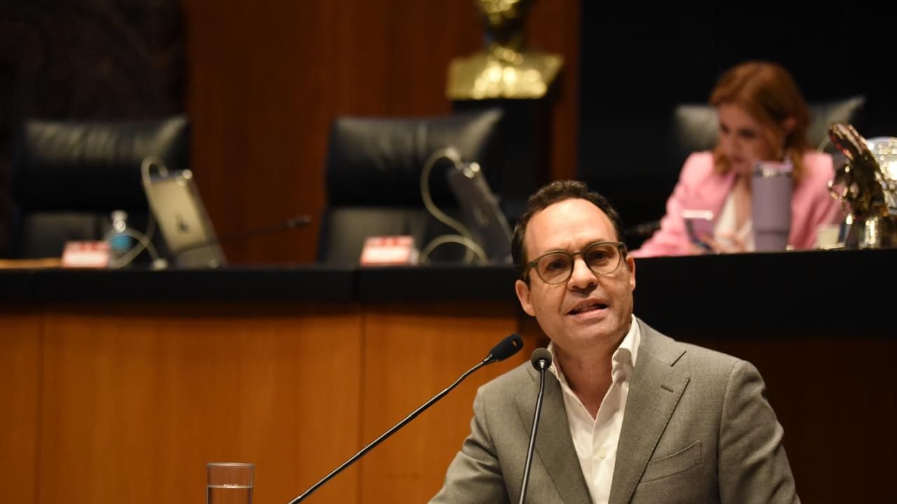 Clemente Castañeda rechaza reforma sobre privilegios y revocación de mandato