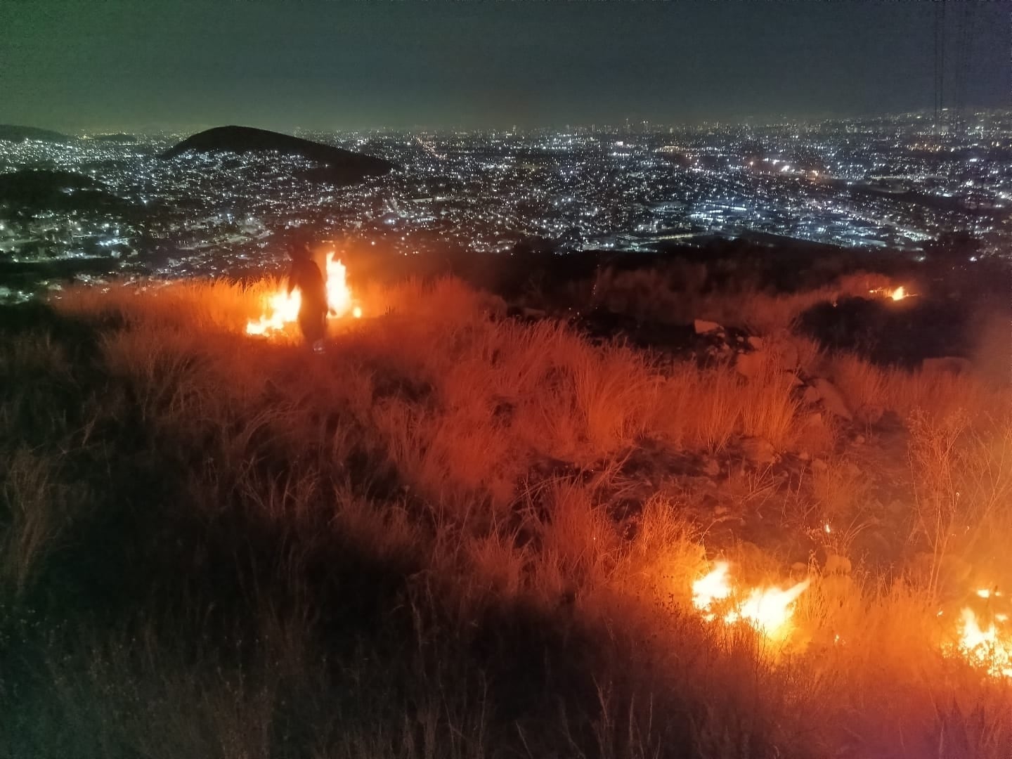 Incendio en Jardines del Recuerdo