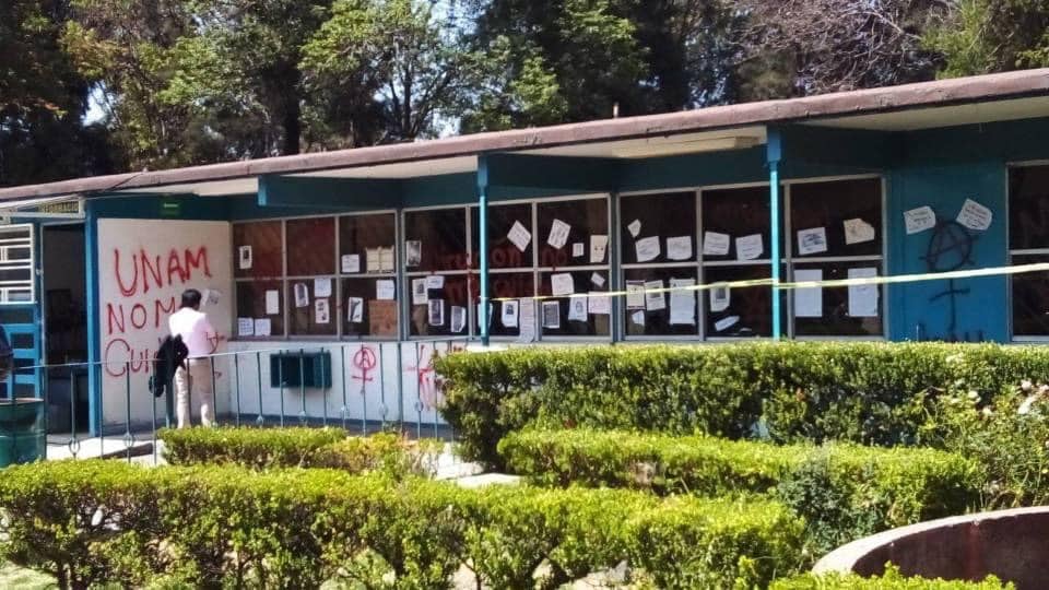 Toman las instalaciones del CCH Oriente por casos de acoso y abuso sexual