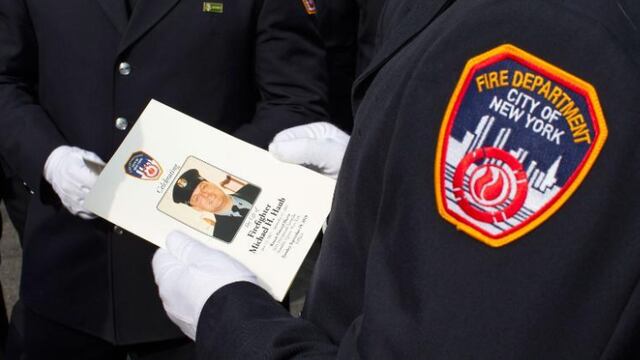 Bombero muerto en 2001. Funeral 18 años después.