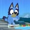 Bluey construye una presa: 23 minutos de capítulos en YouTube para ver en español por el Día del Albañil
