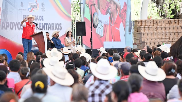 Esteban Villegas anuncia pavimentación de las calles de San Juan del Río.