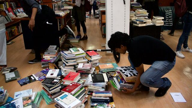 Los estudiantes se organizaron de forma improvisada y solidaria.
