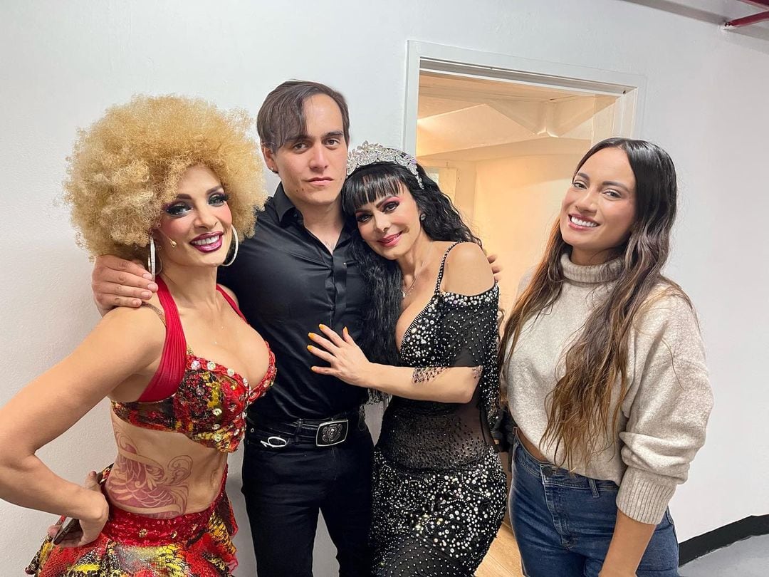 Alma Cero, Julián Figueroa, Maribel Guardia y Marcelia Figueroa.