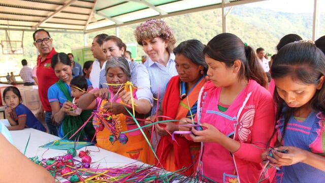 Ayahualulco y Rincón de Chautla fueron visitados por la presidenta del DIF Guerrero, Mercedes Calvo de Astudillo.