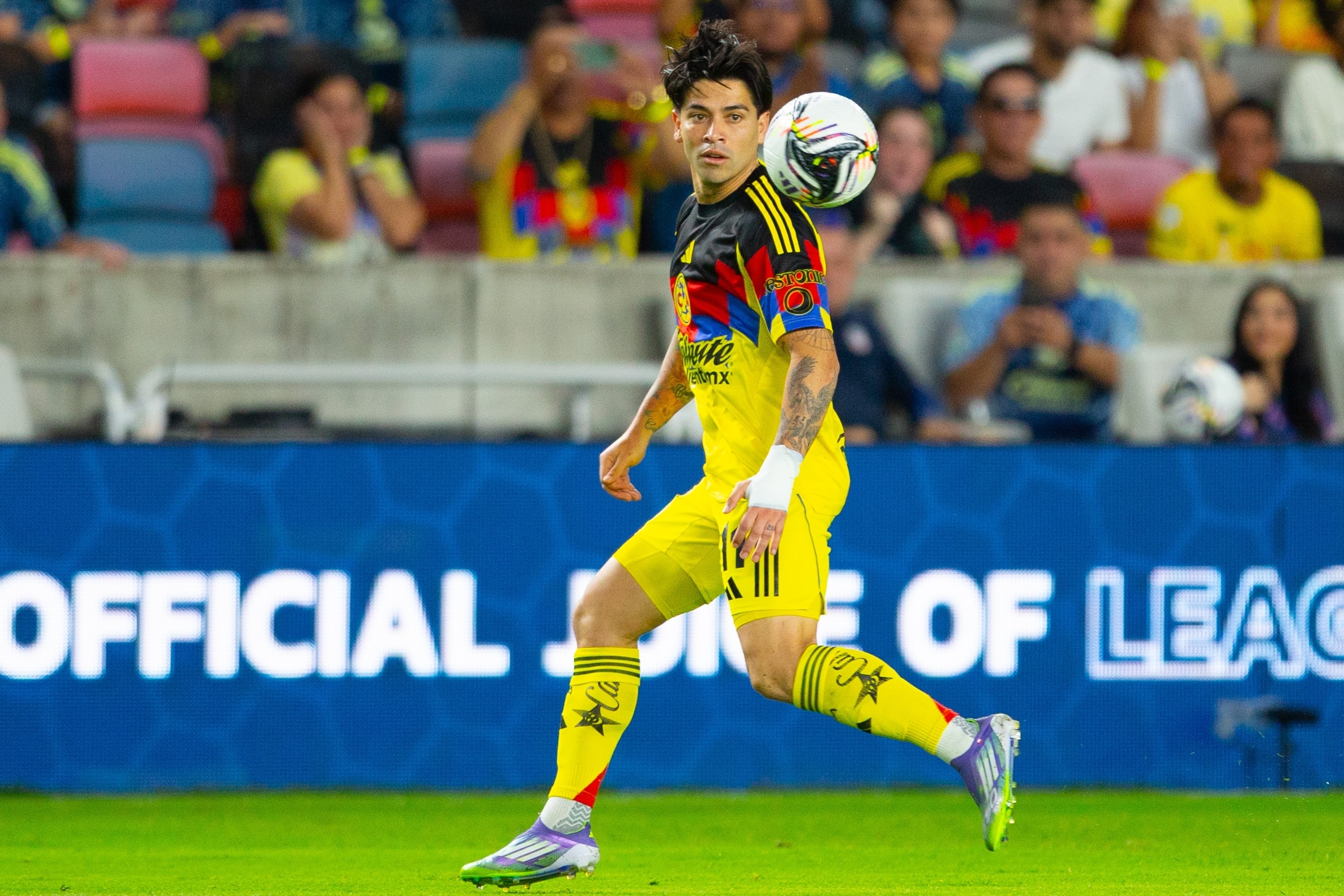 Victor Dávila con el Club América.