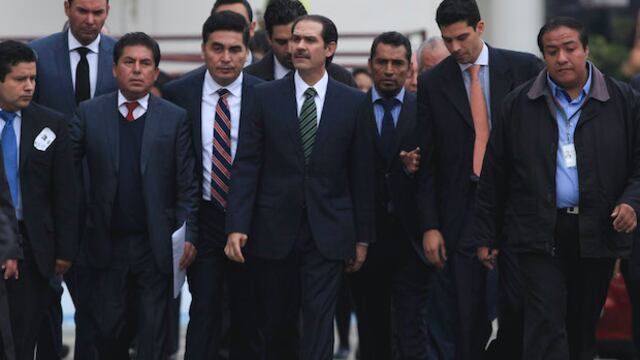 Guillermo Padrés. Favores.