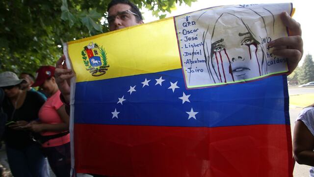 Adelantan elecciones en Venezuela