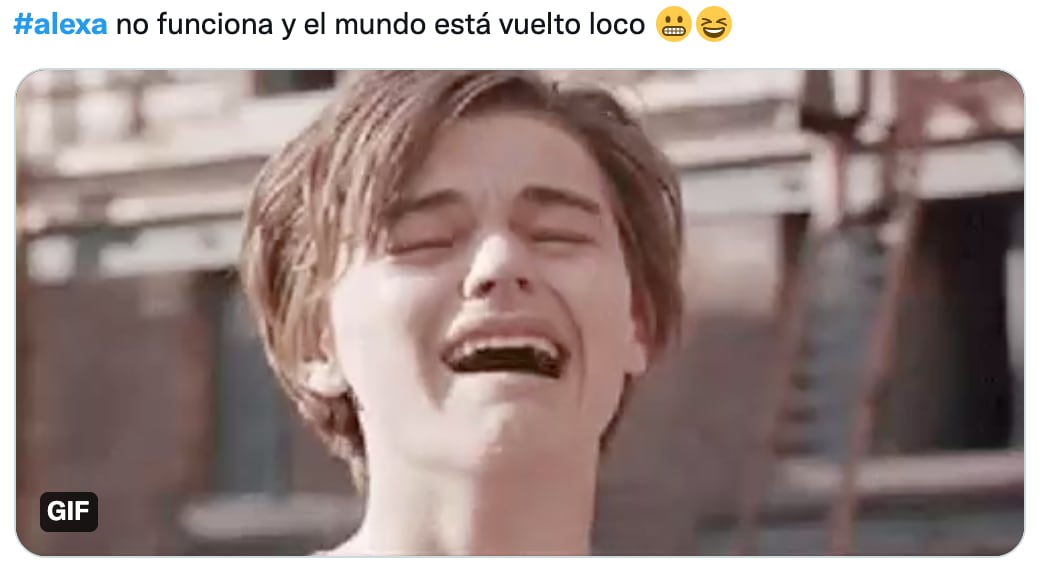 Memes sobre fallas de Alexa