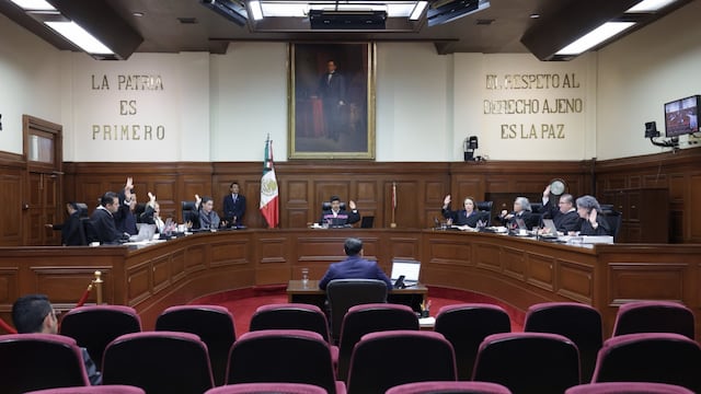 ¿Te pueden cobrar por un curso obligatorio para titularte? Esto dijo la SCJN