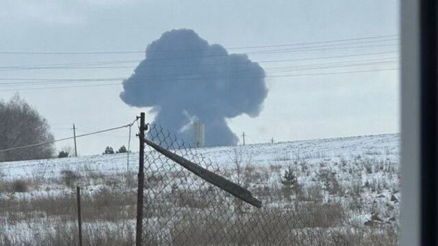 Avión militar ruso se estrella con 74 personas a bordo, todos murieron