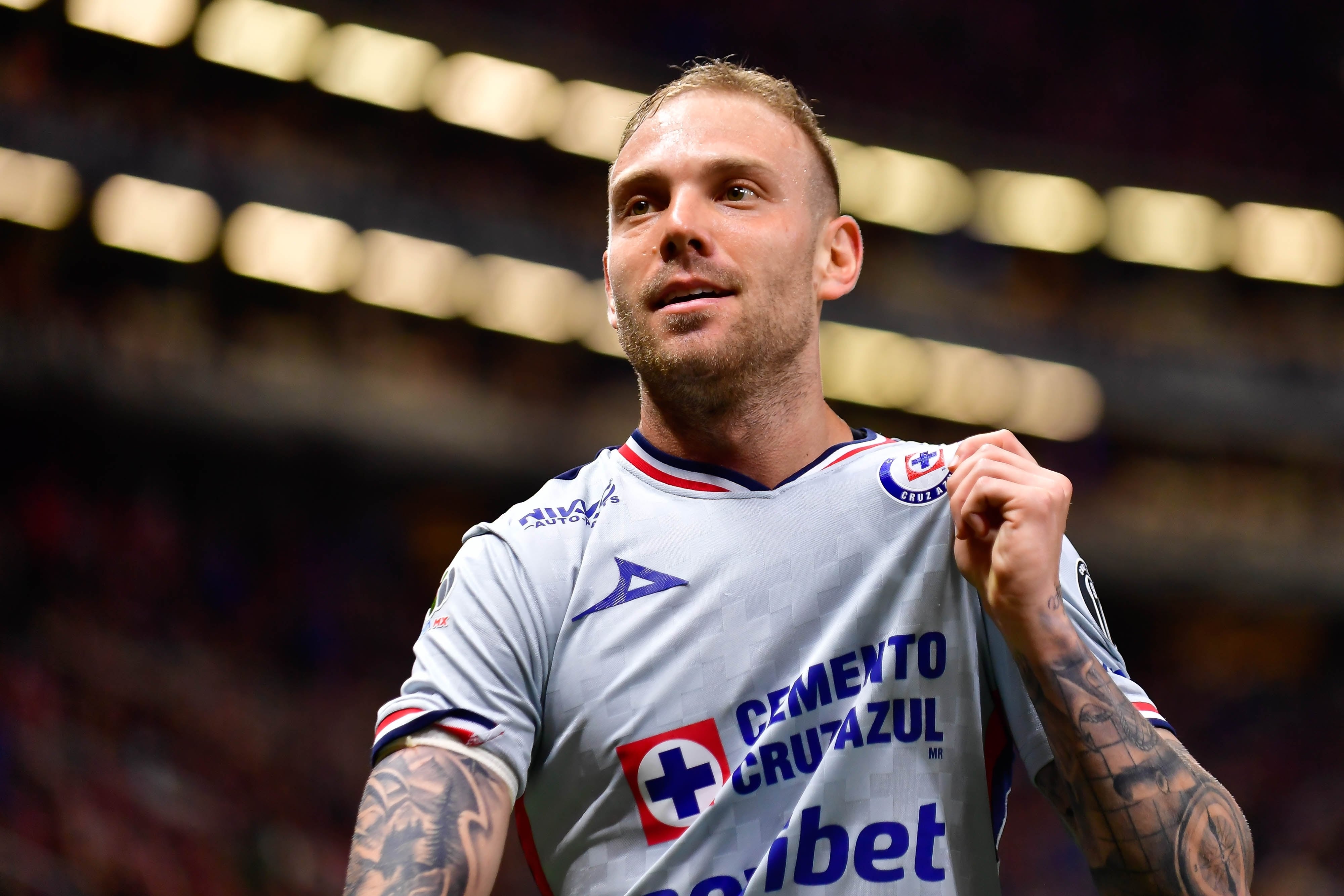 Carlos Rotondi ha generado interés en otros equipos y Cruz Azul ya tiene puesto el precio para cualquiera que se lo quiera llevar