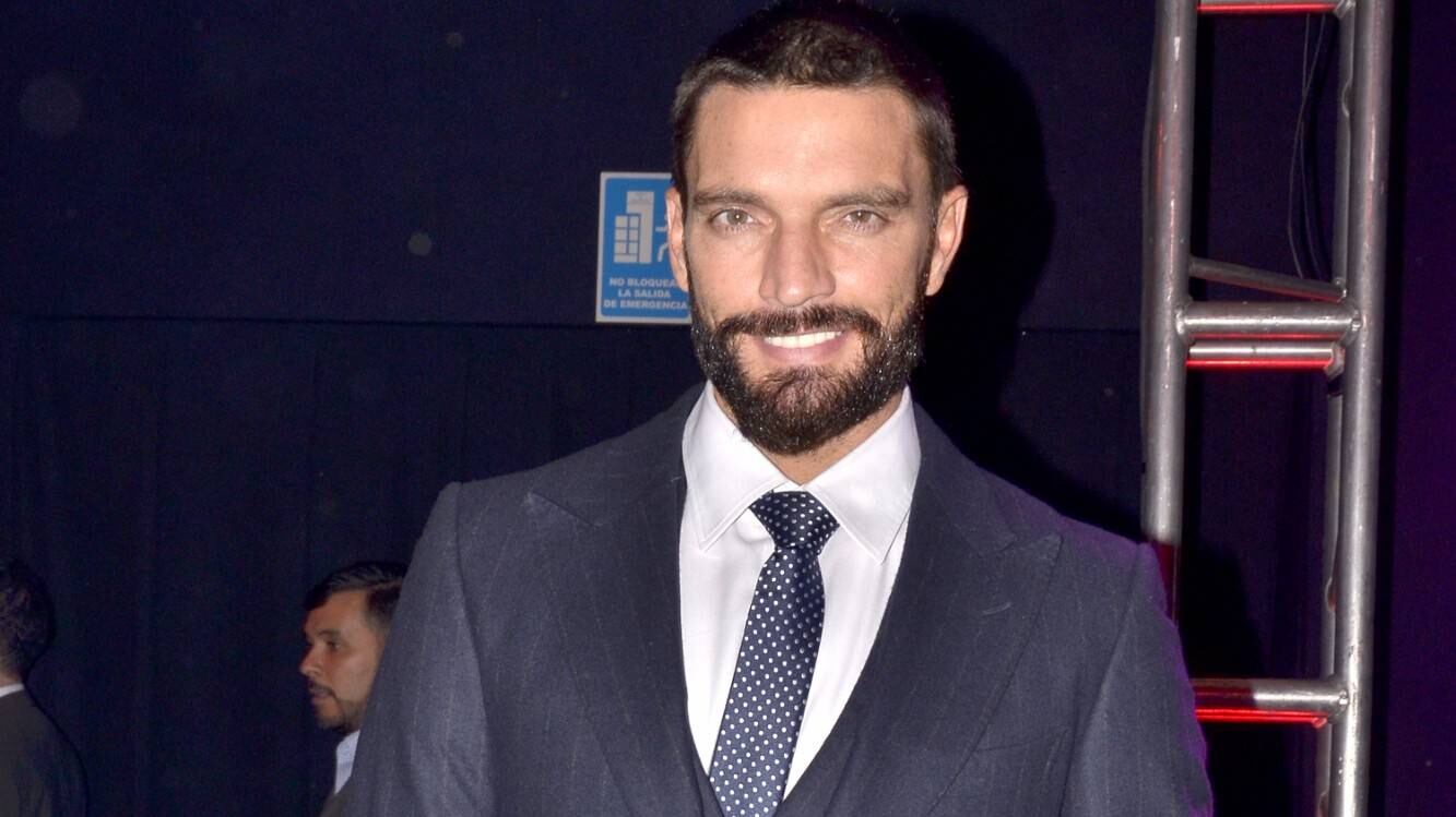 Julián Gil habría comentado “asco” a una foto de Victoria Ruffo con Marjorie de Sousa
