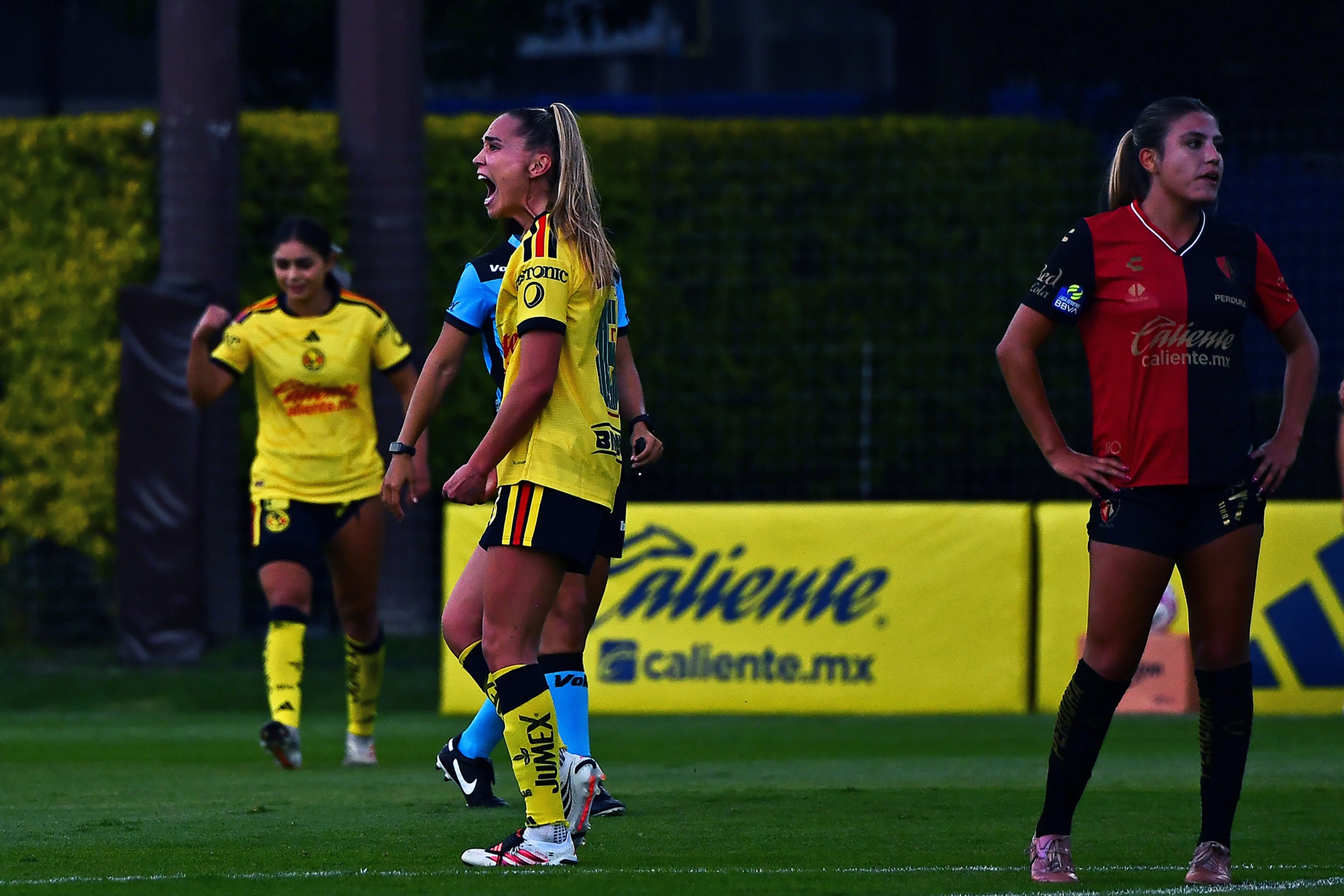 América Femenil saca el empate ante Atlas y se queda con el liderato del Grupo B.