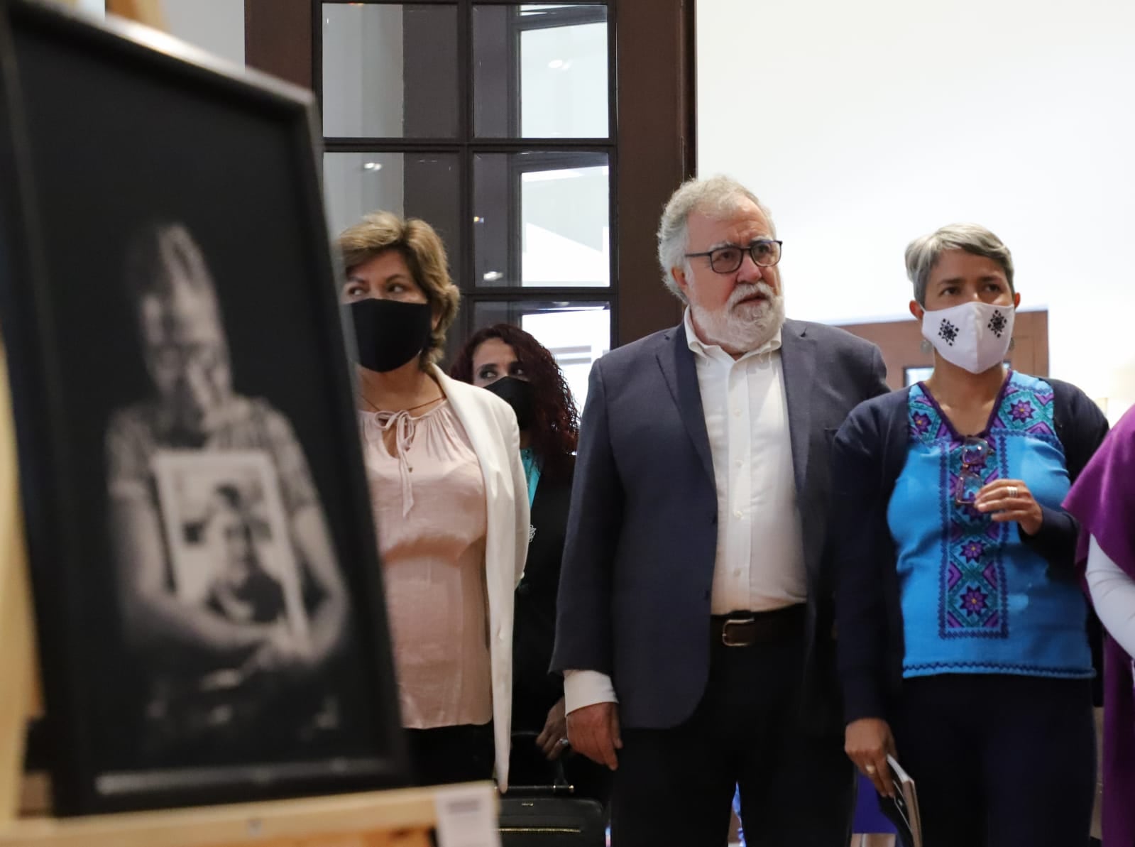 Exposición sobre desaparecidos en Los Pinos