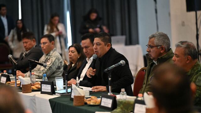 Ricardo Gallardo en reunión ayuntamientos de San Luis Potosí