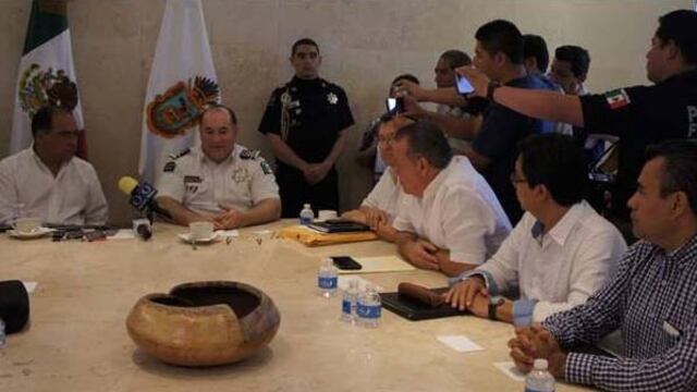 Reunión de hoteleros y PF. Pago de deuda.