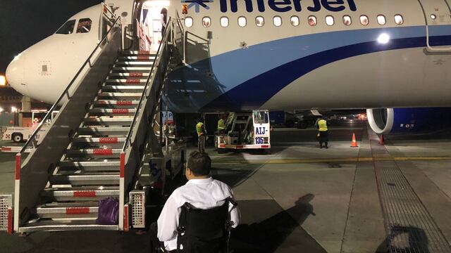 Vuelo Interjet, persona en silla de ruedas