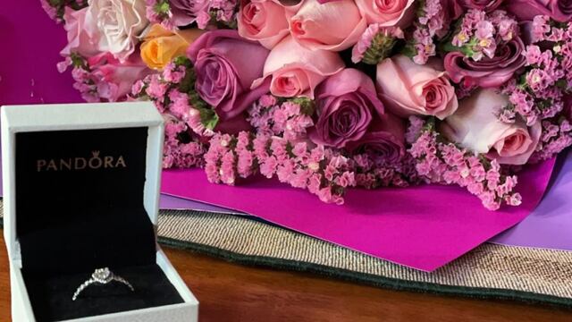 Presume que dará un anillo de Pandora para pedir matrimonio