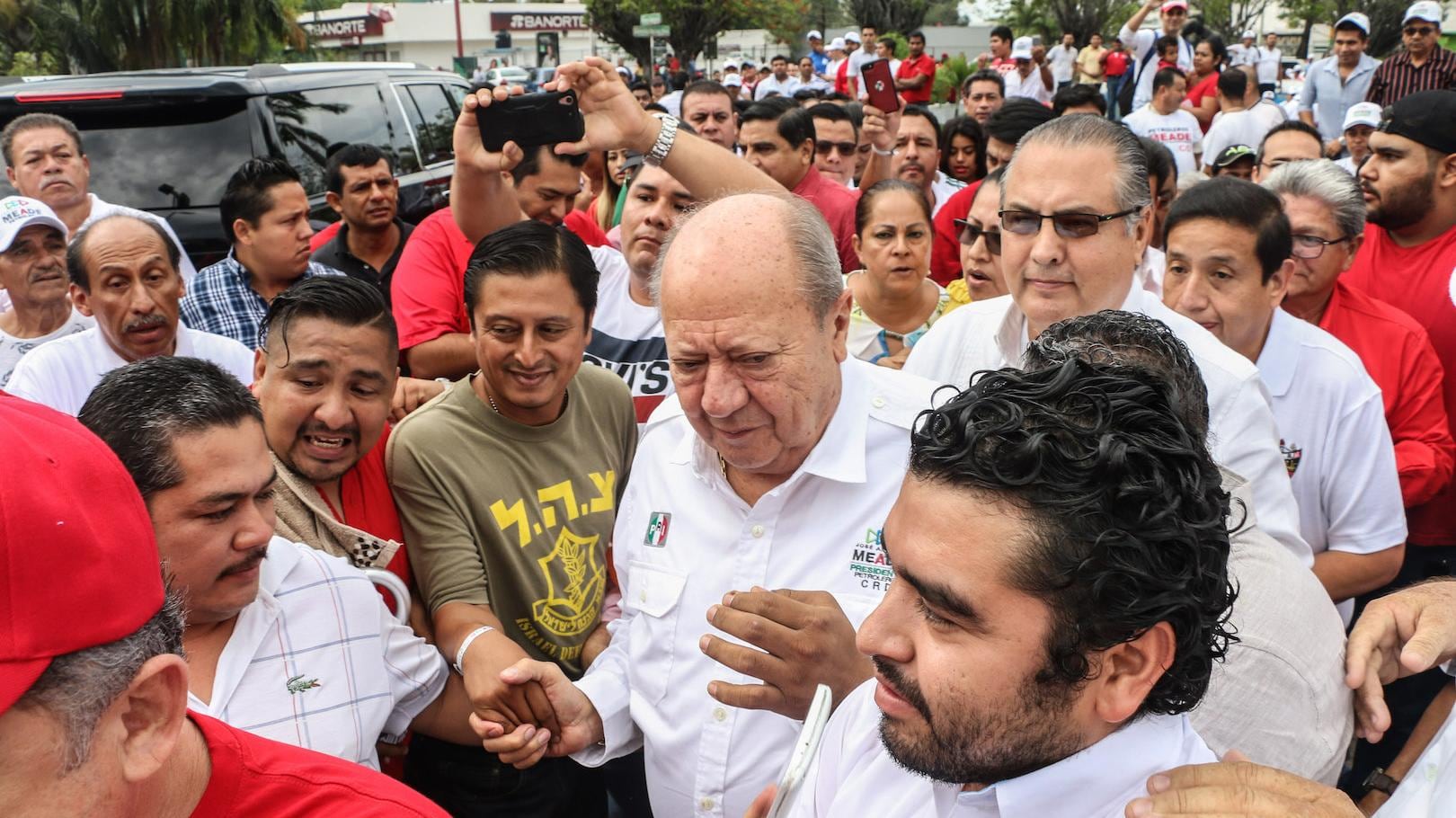 Carlos Romero Deschamps. Opacidad.