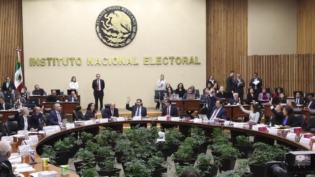 INE establece lineamientos para revocación de mandato