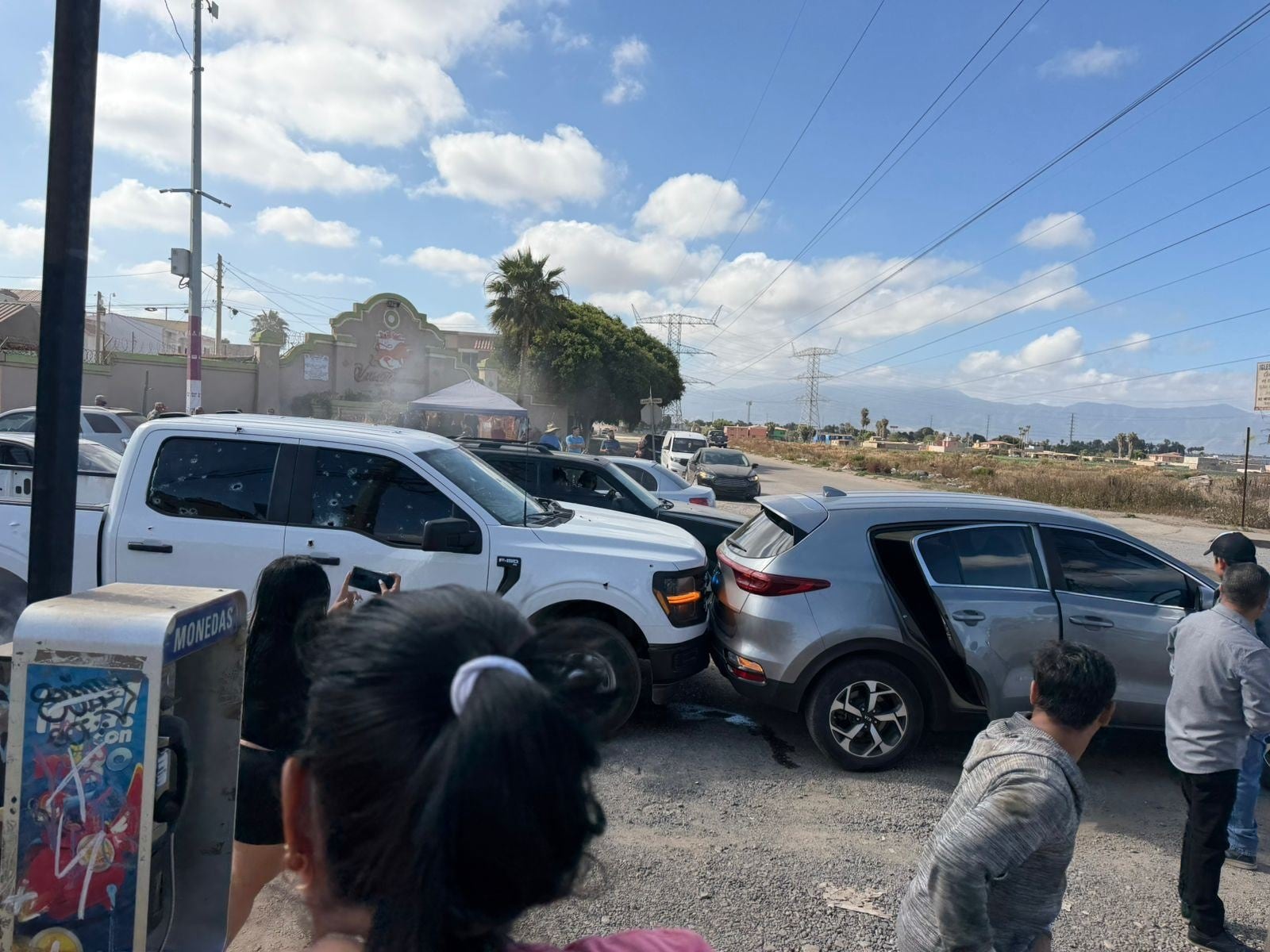 Miguel Ángel Pantoja, coordinador de homicidios en Ensenada, fue acribillado en plena vía pública; no hay detenidos.