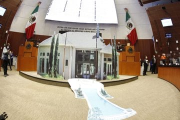 El PAN instala la "casa gris" en el Senado