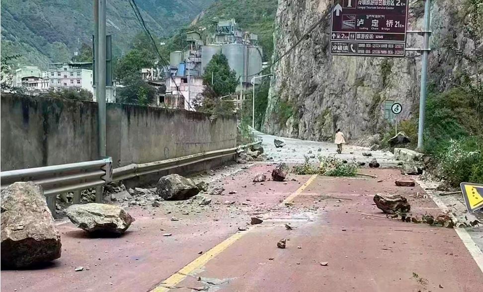 Sismo sacude a China y hay más de 20 muertos