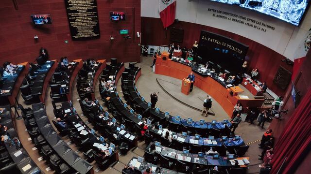 Sesión de la Comisión Permanente en el Senado de la República