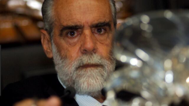 No creo que Diego Fernández de Cevallos le haya hecho consulta por algún malestar físico al doctor José Narro Robles, cuando se vieron en la taquiza para celebrar el cumpleaños del candidato del PRI José Antonio Meade.