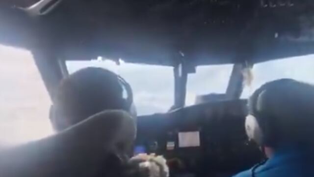 Avión cazahuracanes en huracán Ida.