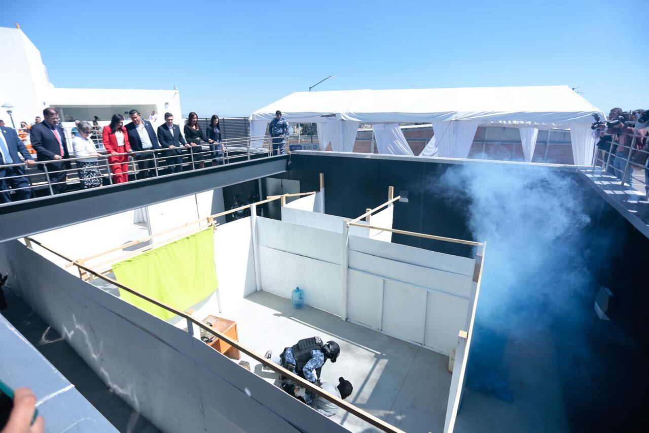 Diego Sinhue Rodríguez inaugura Stand de Tiro y la Casa Táctica