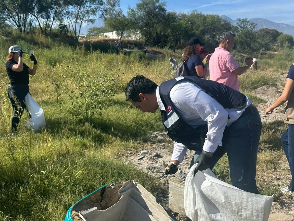 Monterrey participa en Mega Jornada de Limpieza.