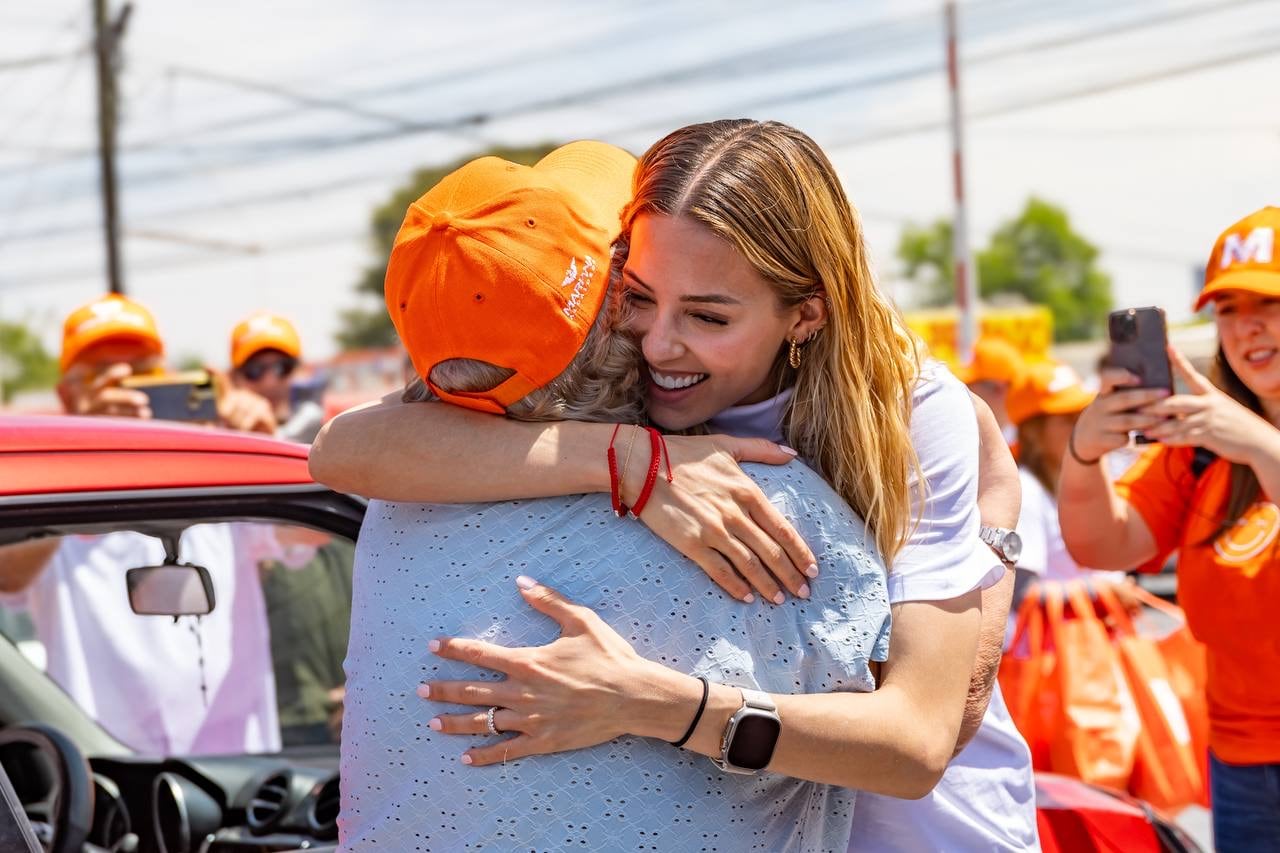 Mariana Rodríguez busca mayor equipamiento e inteligencia policial para Monterrey
