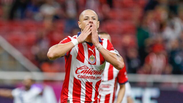 Gol de Chicharito Hernández en el Chivas vs Puebla